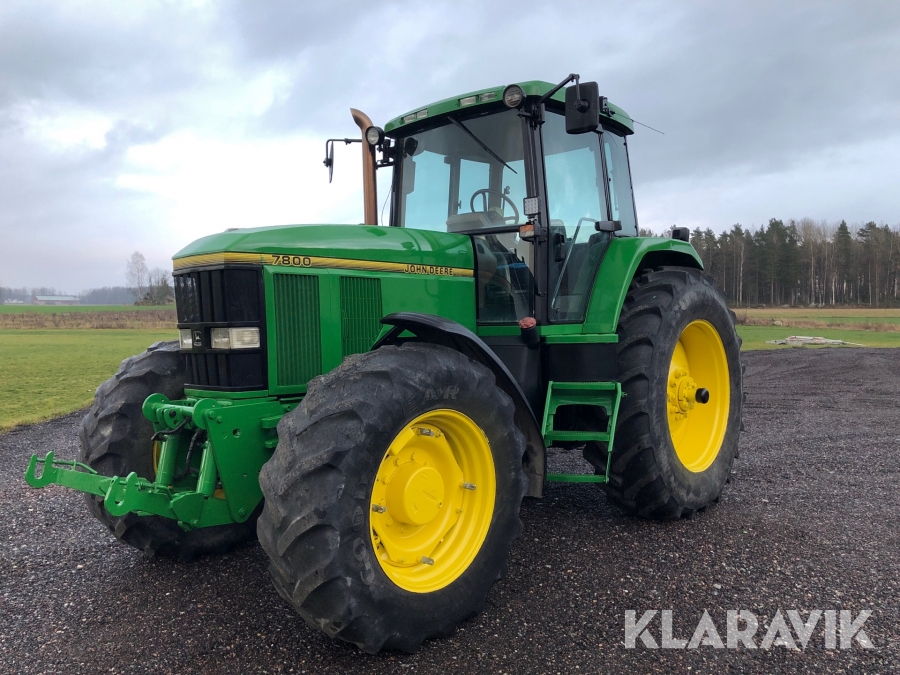 Traktor John Deere 7800
