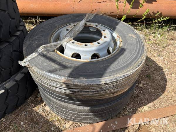 Truckdäck på fälg Continental 295/80R22.5 2st