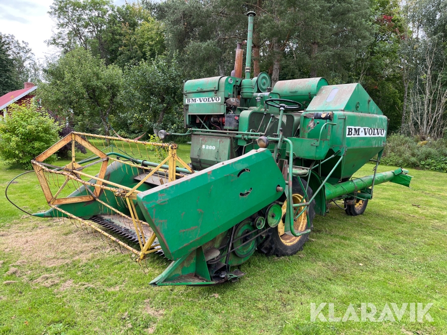 Skördetröska Volvo BM S280