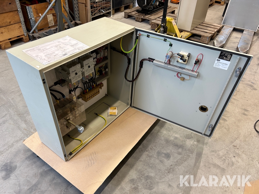 Automatikskåp för elmotor