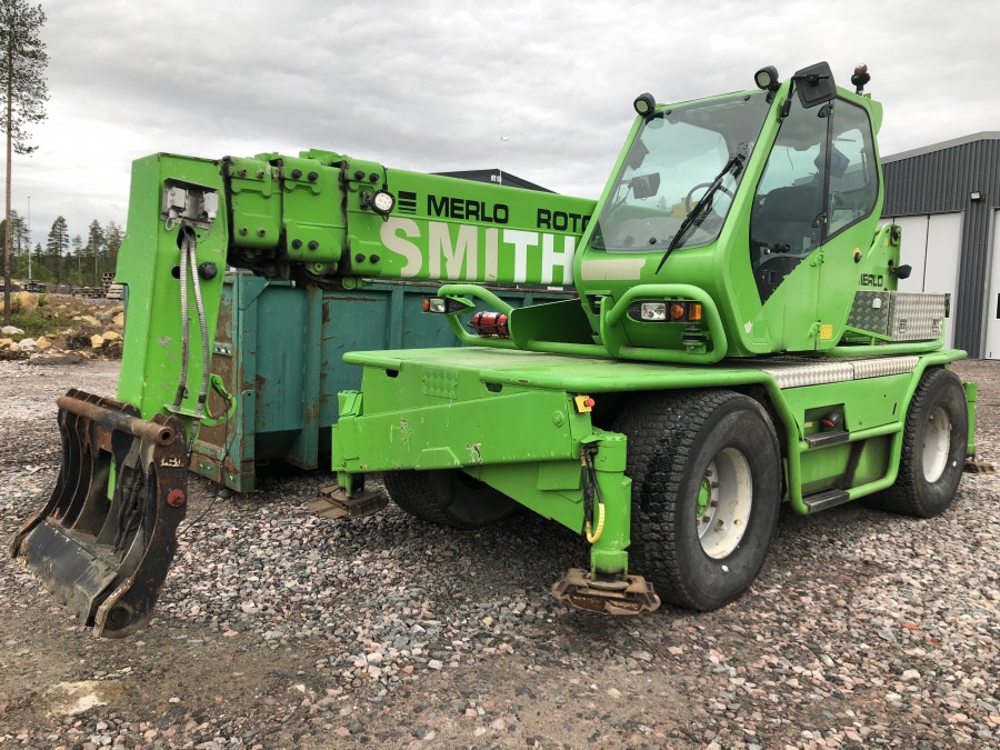 Runtomsvängande höglyftare Merlo