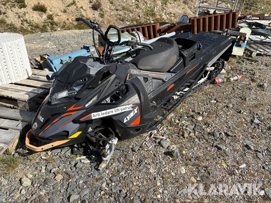 Snöskoter Lynx Commander 900 ACE