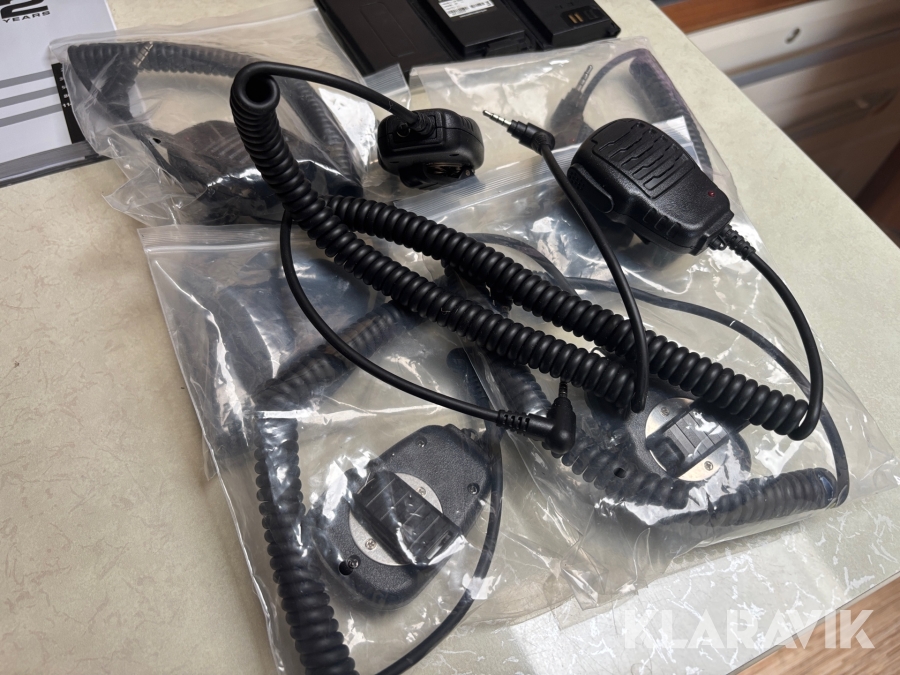 Komradio SVB T60 kommunikationsradio 12st med laddare och monofoner