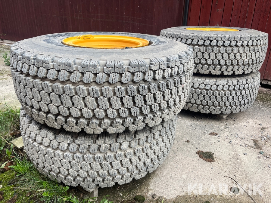 Entreprenaddäck Hilo BWYN 20.5 R 25 till L70-L90