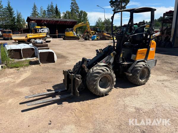 Kompaktlastare Giant D332SWT X-tra