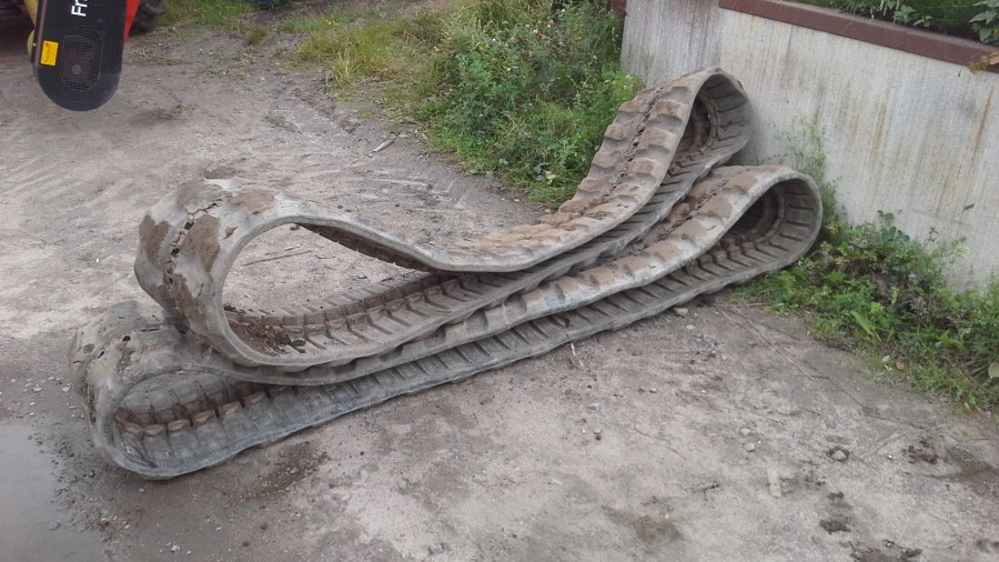 Gummilarver till Grävmaskin