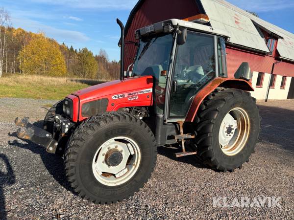 Traktor Massey Ferguson 4245