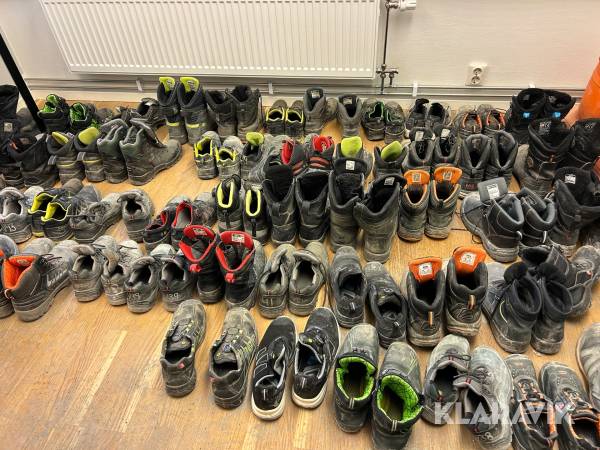 Arbetsskor & stövlar ca 70 par spiktramp & stålhätta