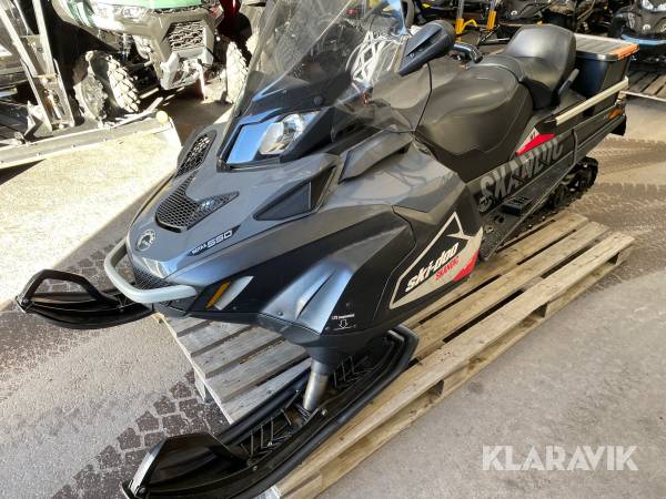 Snöskoter Ski-Doo Skandic WT 550F