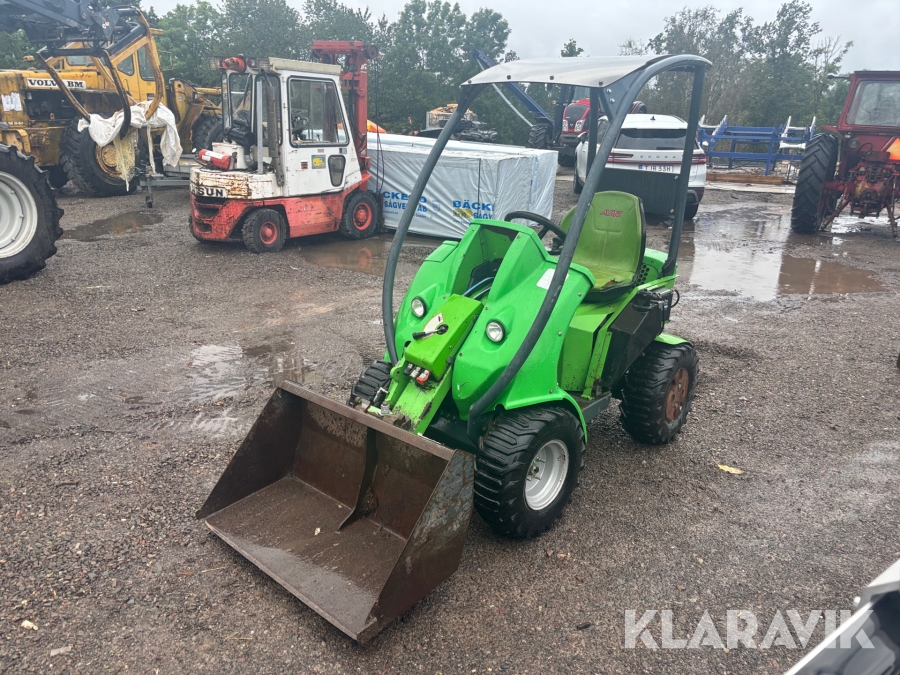 Kompaktlastare Avant 220