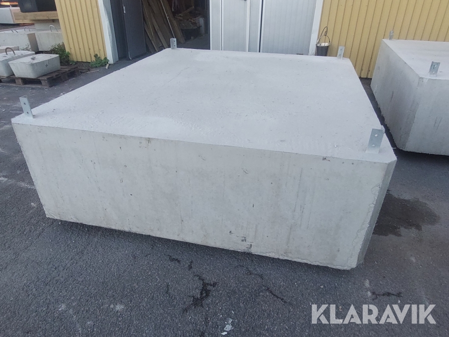 Flytblock av betong 2400x2000x650mm 3st med 2st ankarsten