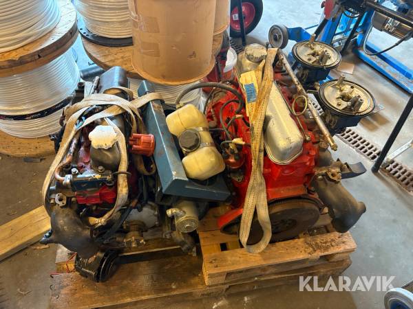 Båtmotorer 2 st Volvo Penta AQ130