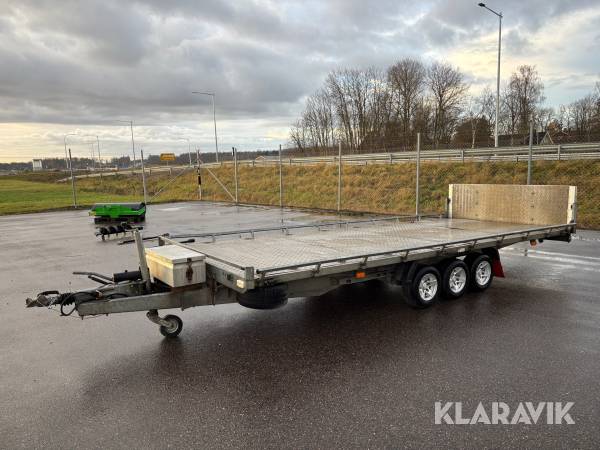 3-Axlad personbilssläp Westbay med tipp 3500 kg