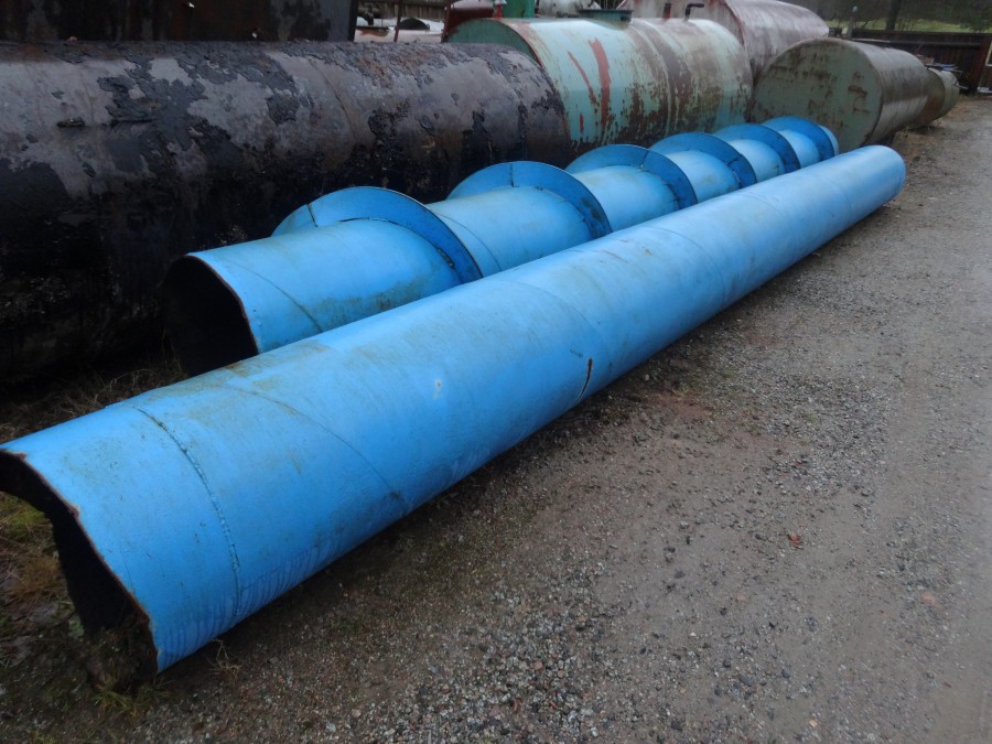 ventilationsskorsten /vägtrumma