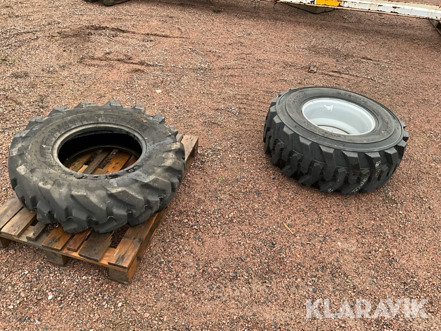 Däck 2 st och fälg 1st 15-19,5/14. 12,5/80-18