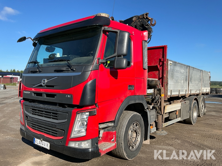 Kranbil Volvo FM12 med tippflak