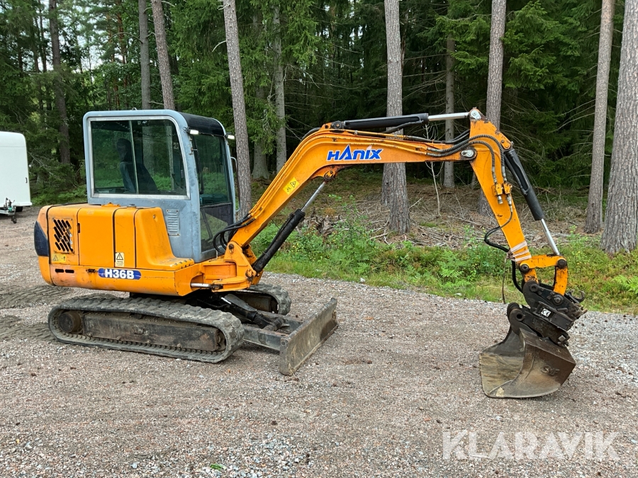Grävmaskin Hanix H36B med skopor och rotor