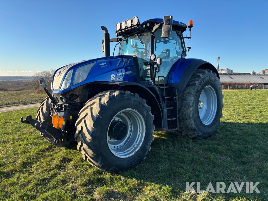 Traktor New Holland T7.315 HD med frontlyft/PTO
