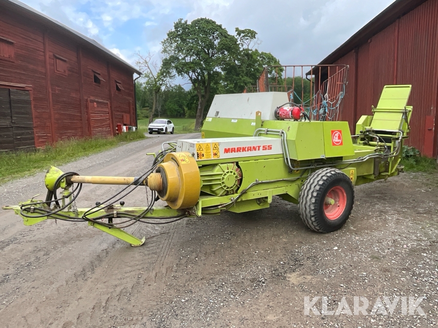 Småbalspress Claas Markant 55