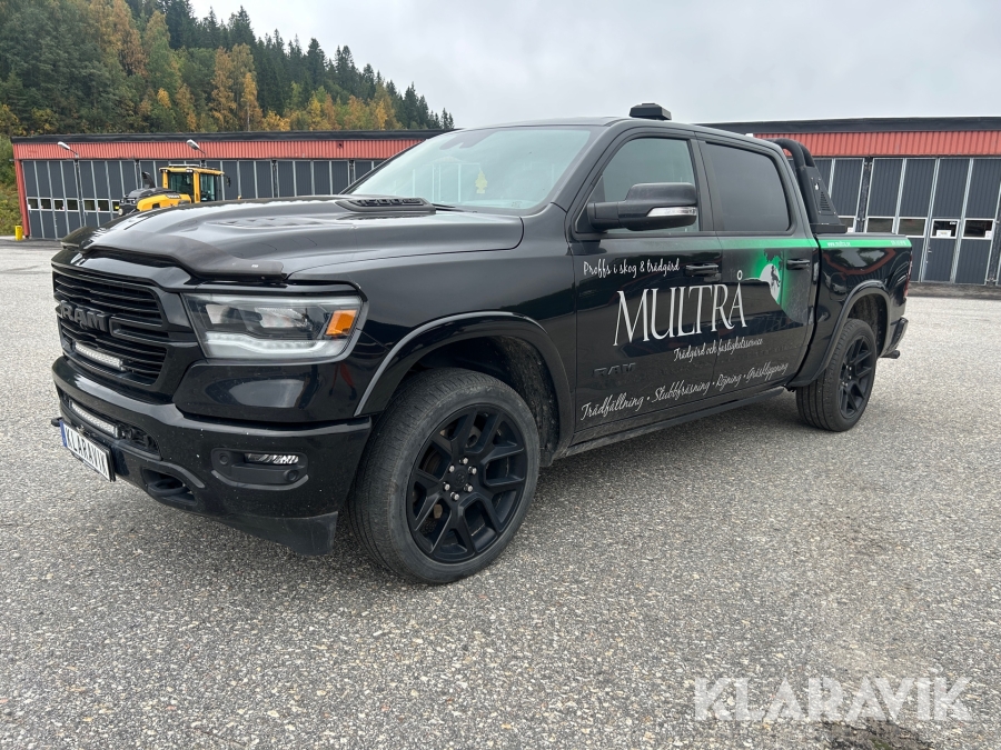 Pickup Dodge Ram 1500 Laramie 4WD 401hk