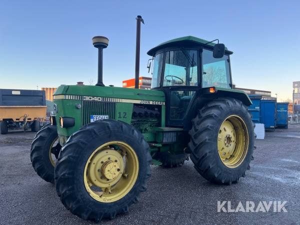 Traktor John Deere 3040 MFWD