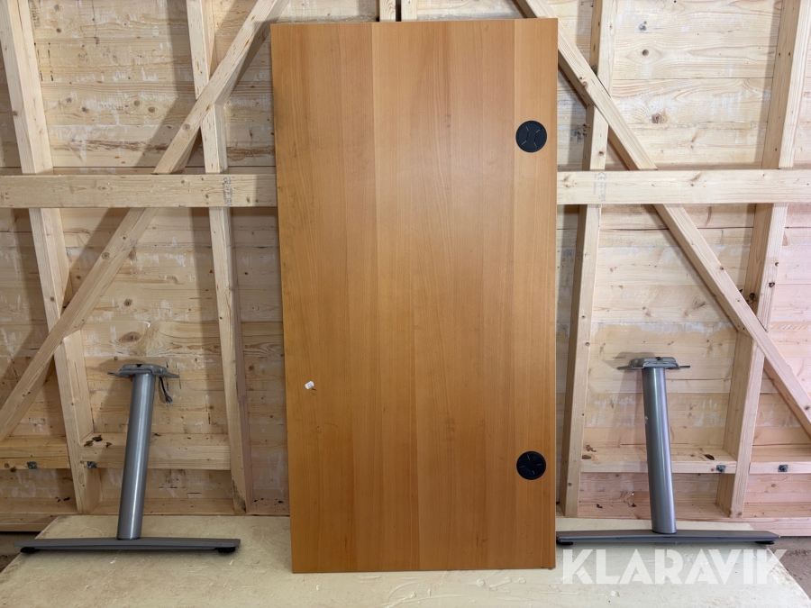 Skrivbord Kinnarps höj och sänkbart