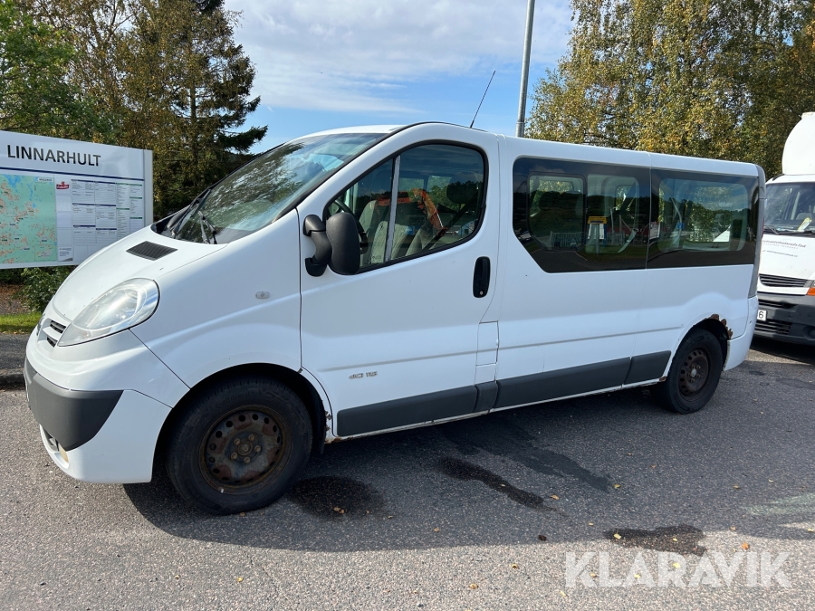 Skåpbil Nissan Primastar dCi 11.5 med 9 platser