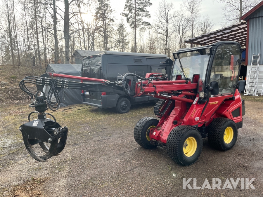 Kompaktlastare Gianni Ferrari M360 med redskap