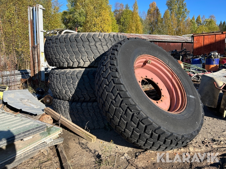 Däck med fälg Nokian 600/65-34 Huddig 960 4st