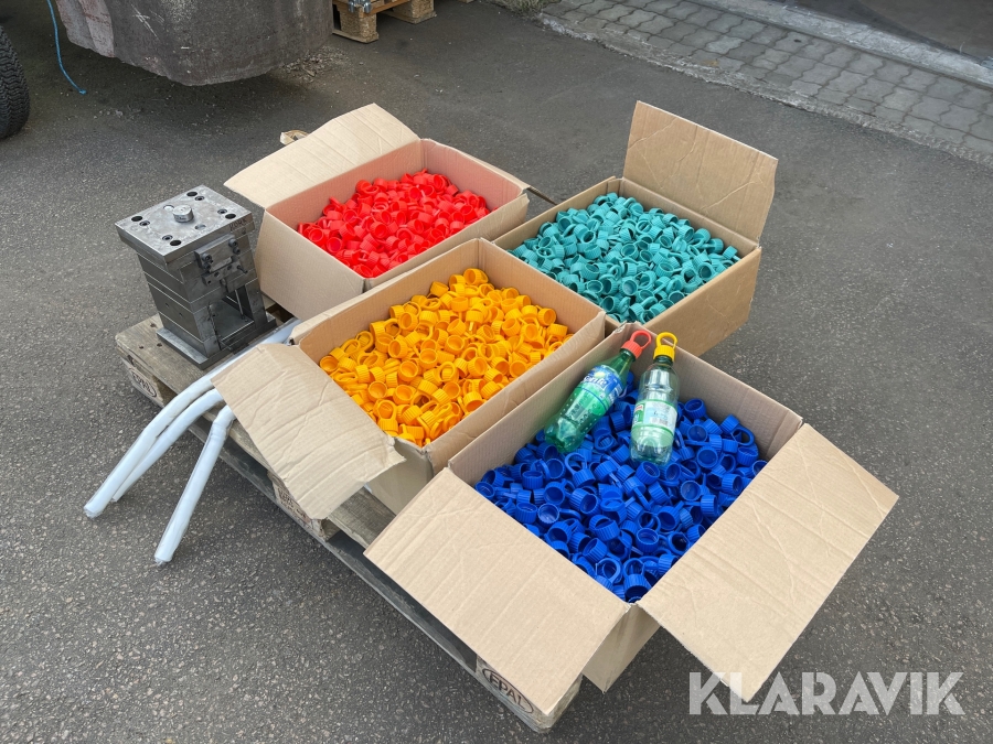 Formsprutningsverktyg för kapsyler m karbinhake Träjärn