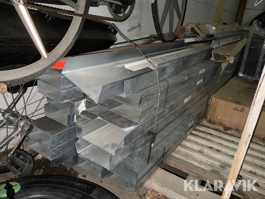 Parti stålreglar och undertaksprofiler