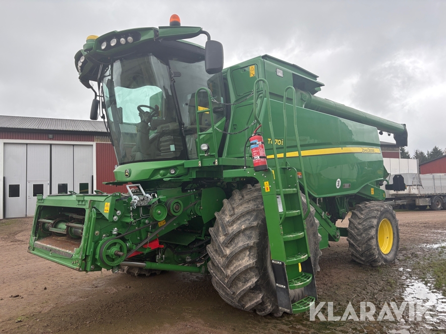Skördetröska John Deere T670I