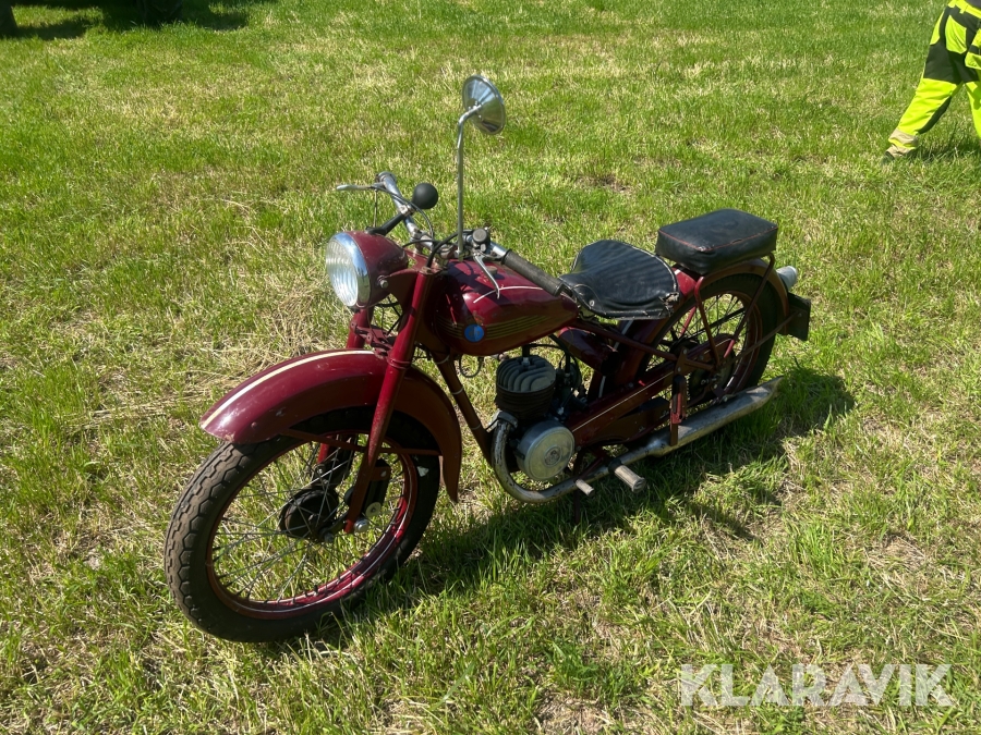 Motorcykel Husqvarna Röd Myra