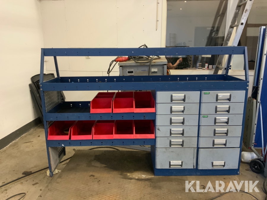 Skåpsinredning för verktyg Bilinredarna i Småland passande  skåpbil