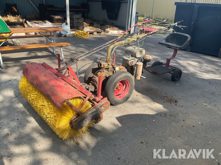 Tvåhjulstraktor JRUS U1200