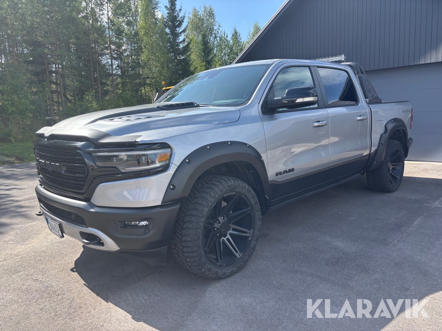 Pickup Dodge Ram 1500 Limited Night Edition 4X4