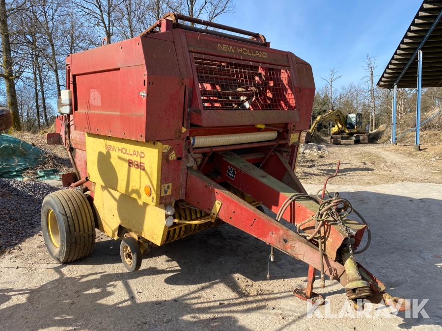 Rundbalspress New Holland 835