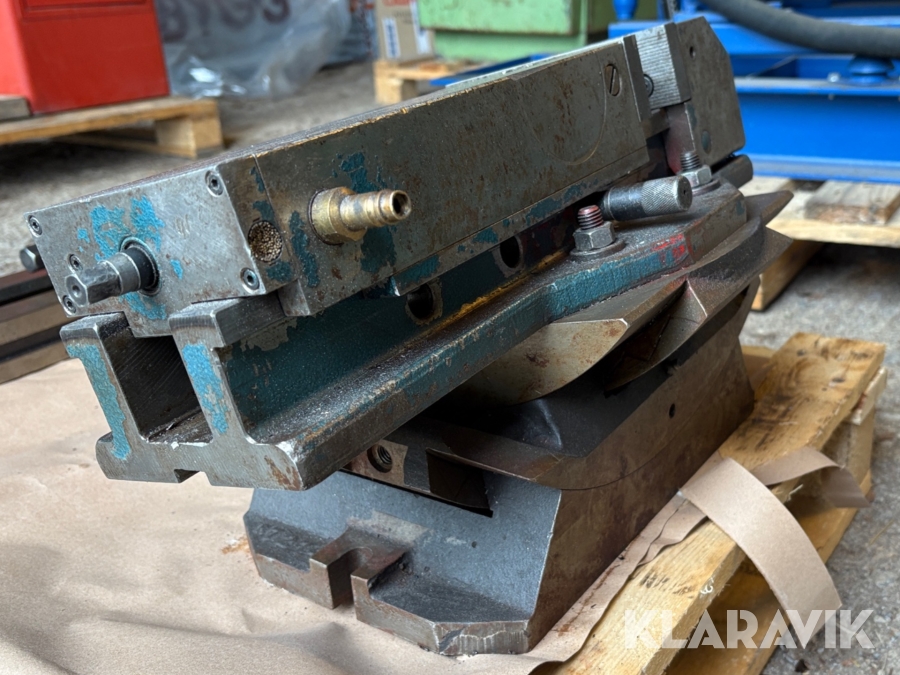 Tippbart skruvstycke Hilma D-5912