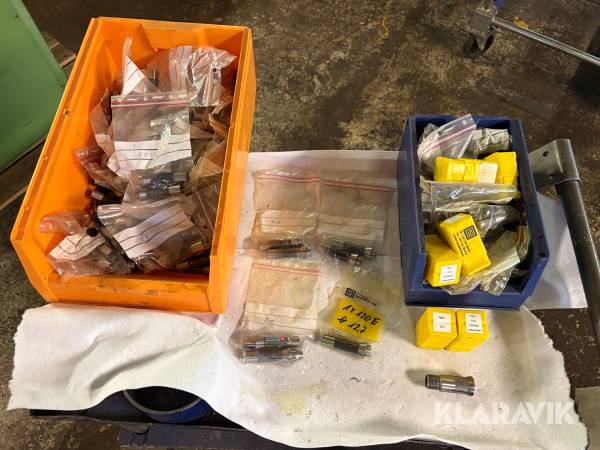 Spännhylsor/ Styrbussningar Schlenker T221/ 120 E