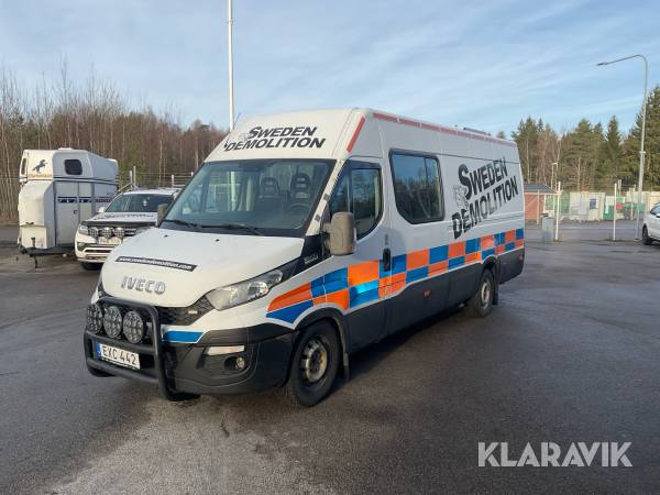 Skåpbil Iveco Daily 6-sitsig