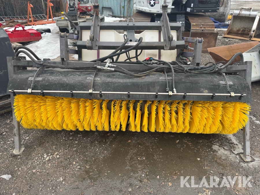 Sopvals med bevattning Holms 300-2,5 med vattentank