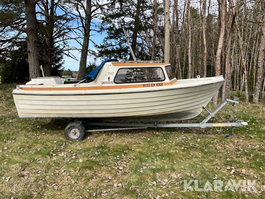 Båt Crescent 525 med båtkärra