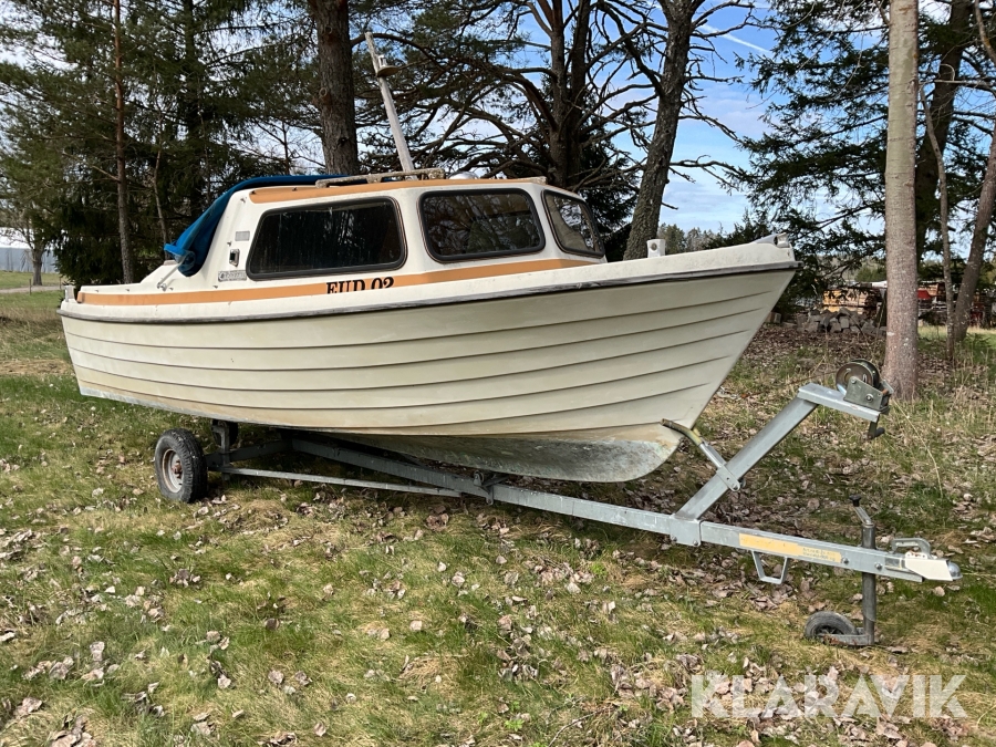 Båt Crescent 525 med båtkärra