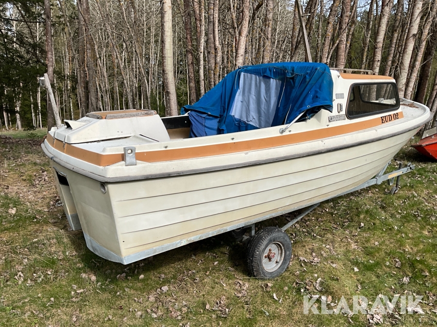 Båt Crescent 525 med båtkärra