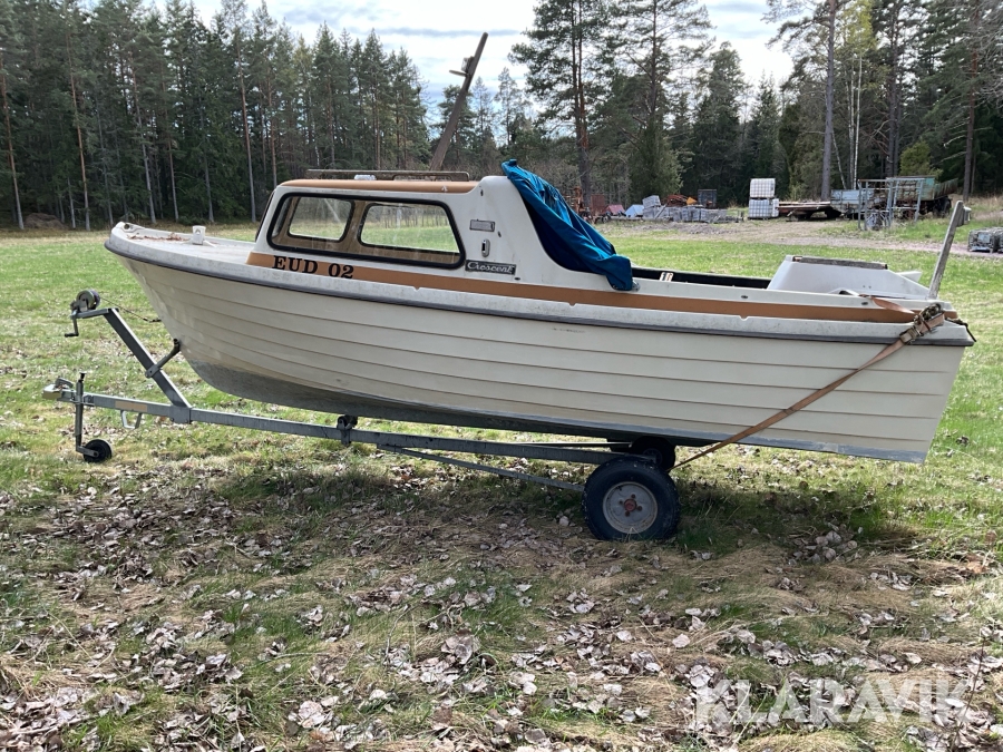 Båt Crescent 525 med båtkärra