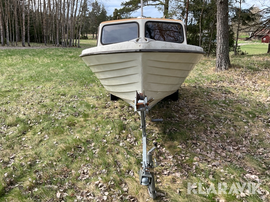 Båt Crescent 525 med båtkärra