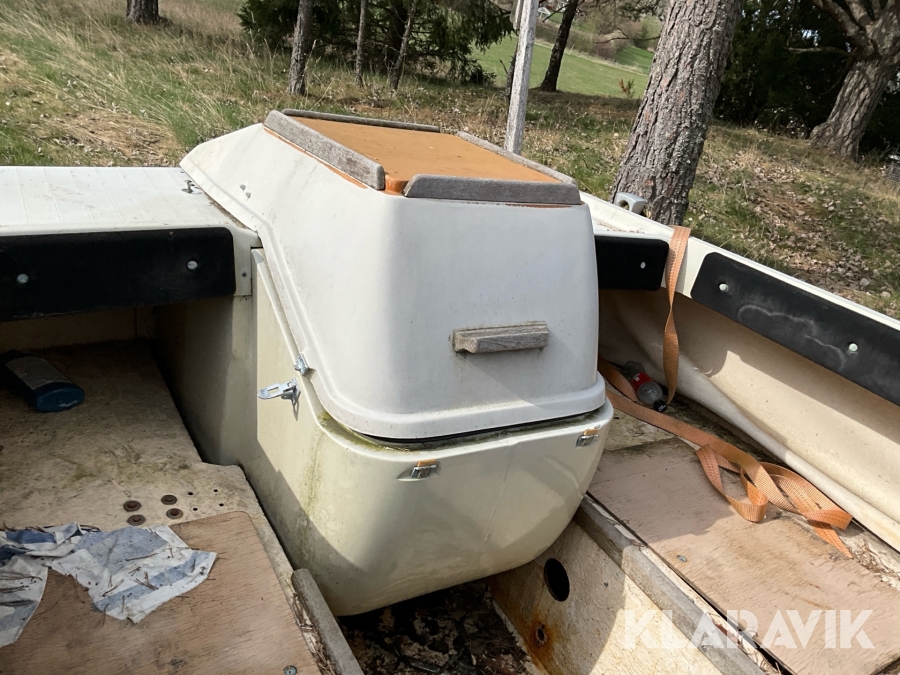 Båt Crescent 525 med båtkärra