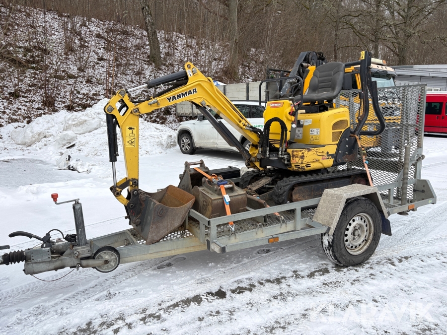 Kompaktgrävare Yanmar SV08-1A med släp och tre skopor