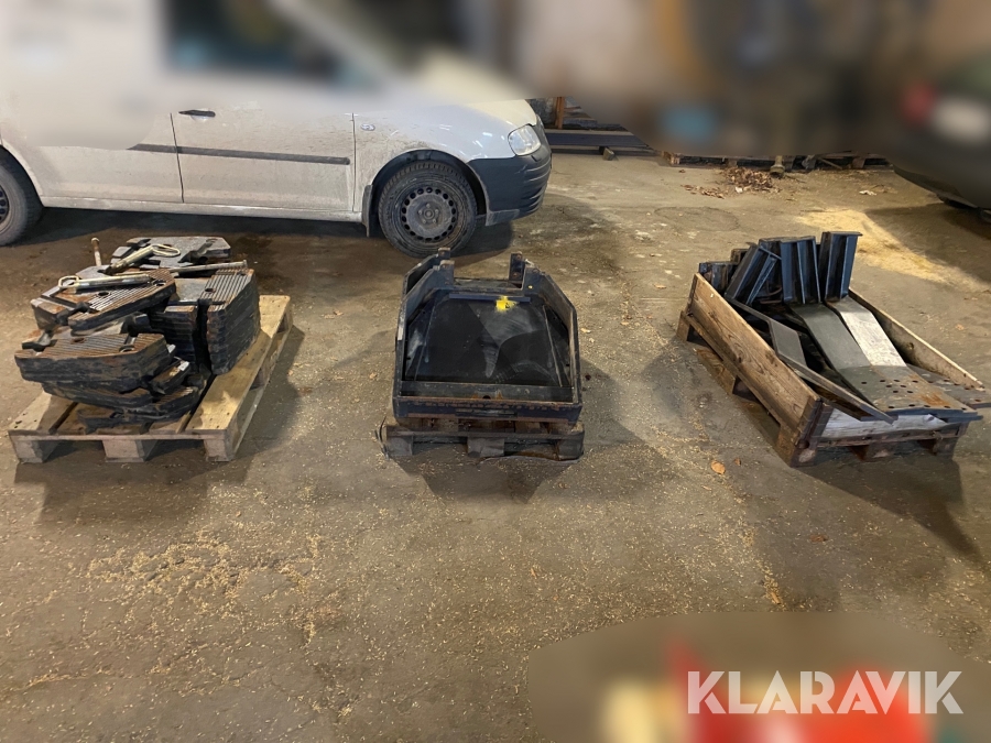 Vikthållare och vikter till traktor