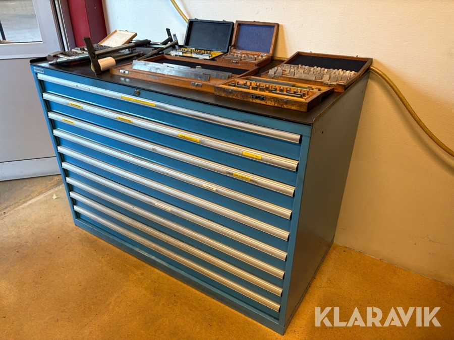 Verktygslåda med diverse mätutrustning